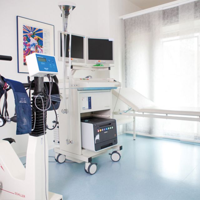 Behandlungszimmer Fachpraxis für Kardiologie und Innere Medizin in Ettlingen